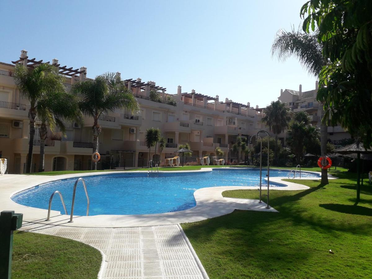 Duquesa Fairways, A Spacious Apartment With Fabulous Views And Facilities Manilva Luaran gambar