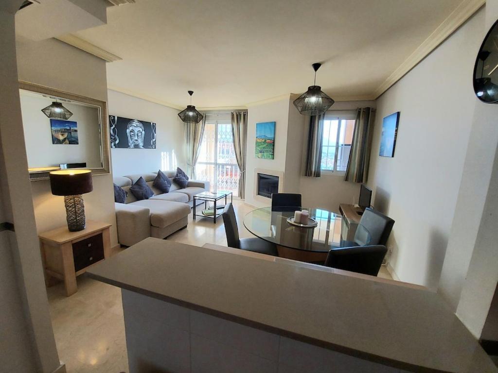 Duquesa Fairways, A Spacious Apartment With Fabulous Views And Facilities Manilva Luaran gambar
