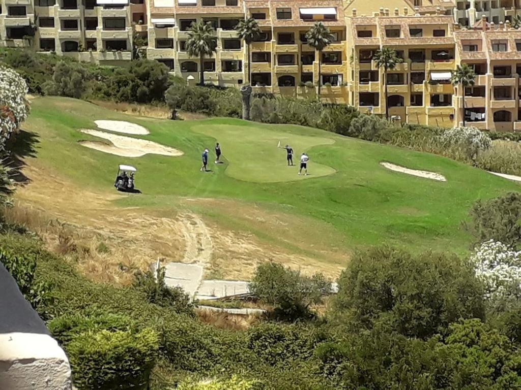 Duquesa Fairways, A Spacious Apartment With Fabulous Views And Facilities Manilva Luaran gambar